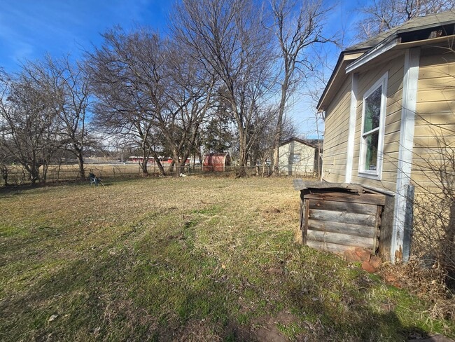 Building Photo - 2 Bed 1 Bath Home in Shawnee