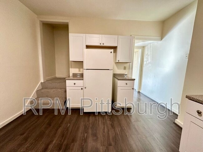 Building Photo - 826 Walbridge St