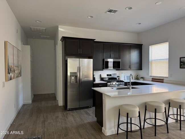 Building Photo - 2996 E Birdsong Ave