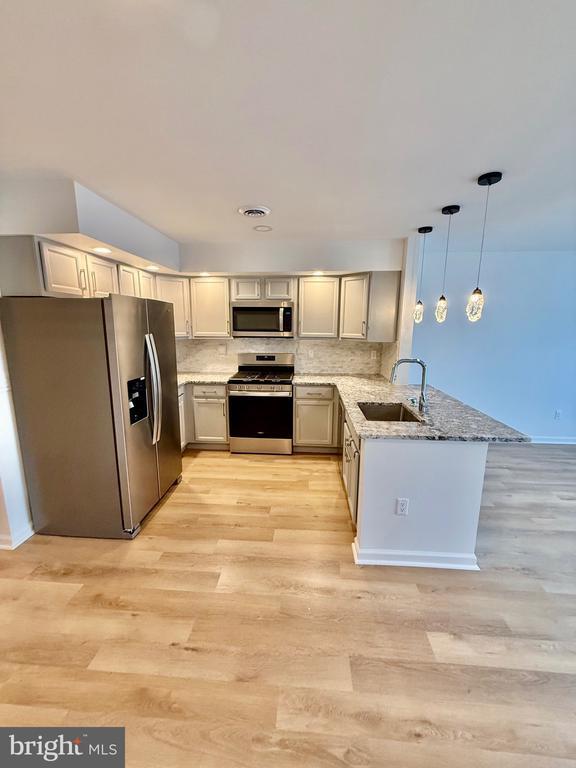 Building Photo - 2652 E Venango St