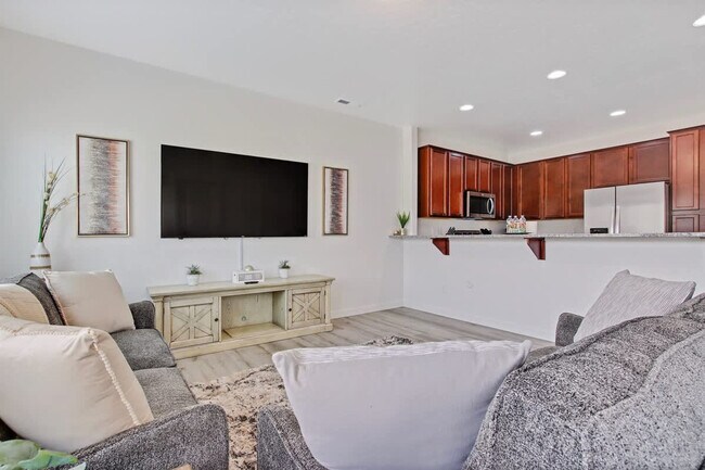 Building Photo - 5643 E Bollo St