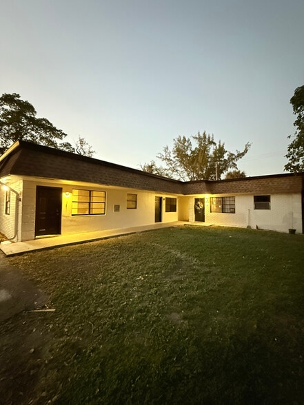 Primary Photo - 261 NW 42nd St