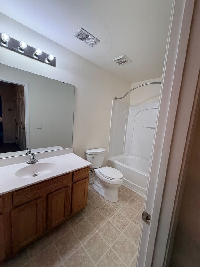 Building Photo - Welcome To the Townes Of Buckwalter