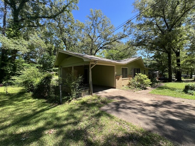 Building Photo - 3152 Bilgray Dr