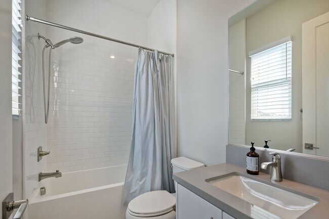 Building Photo - 13710 Goldenpine Trl