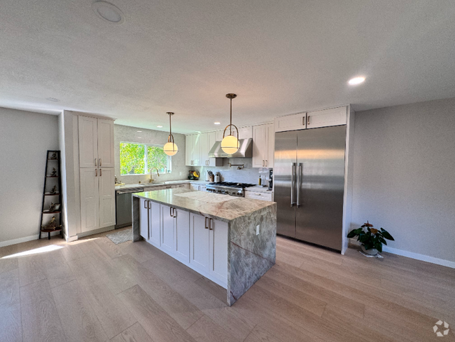Building Photo - 361 Murindo Pl