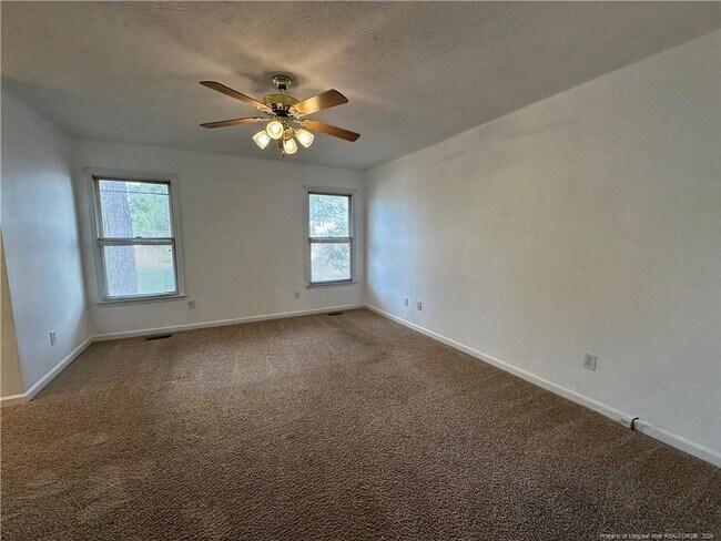 Building Photo - 728 Bent Creek Dr