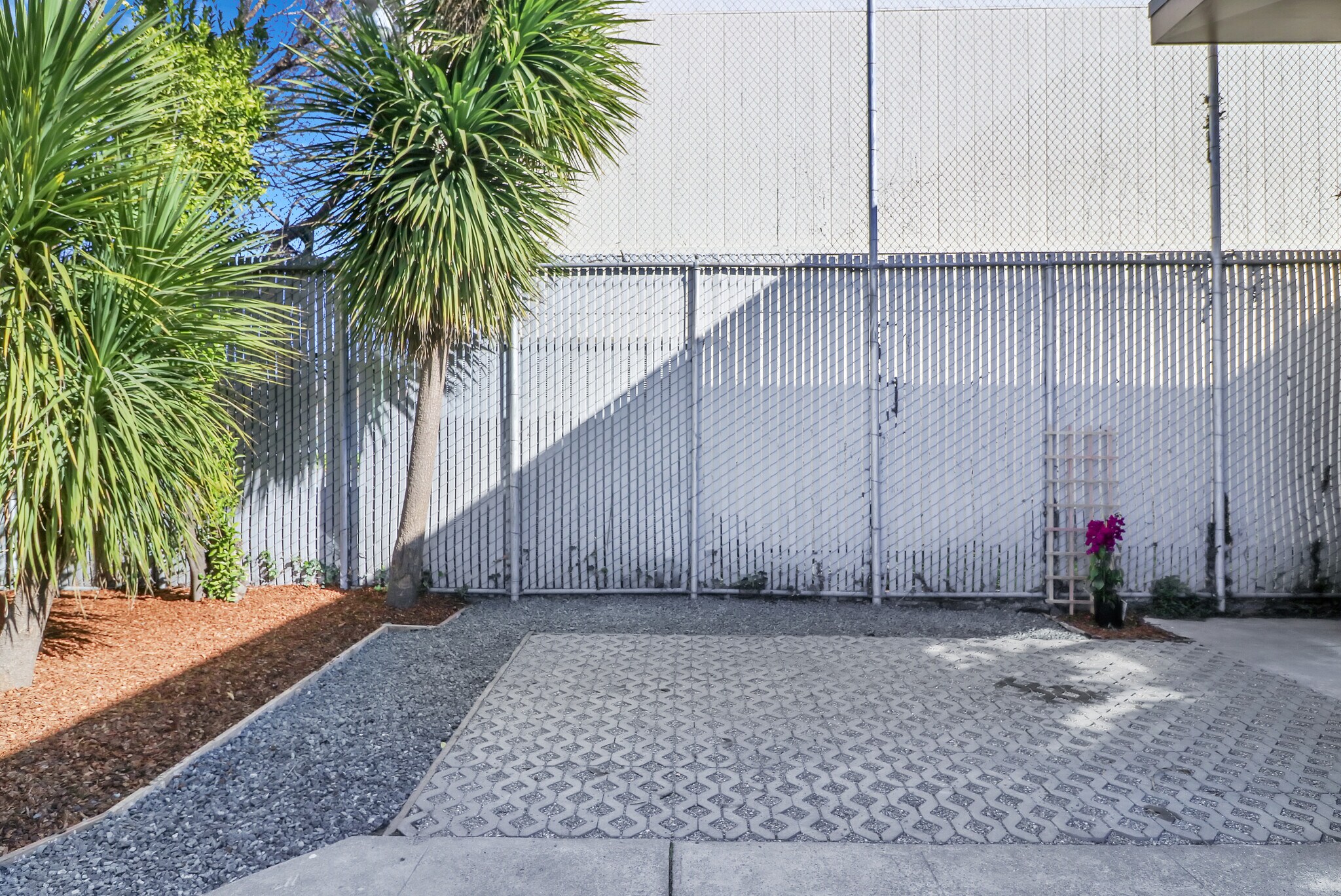 Building Photo - 1075 43rd St