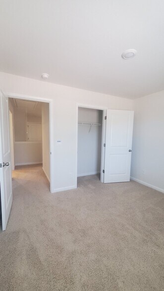 Building Photo - 1124 Broholmer Ln