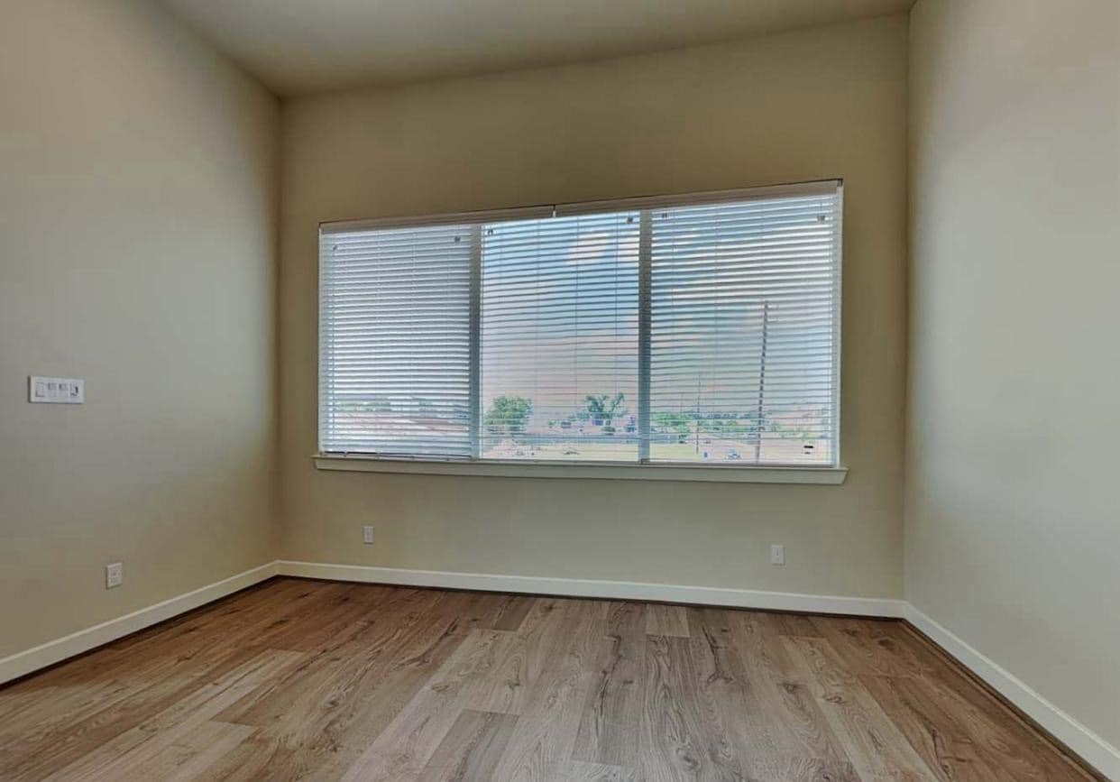 Building Photo - 15715 Knollcliff