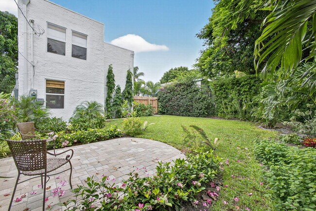 Building Photo - 825 34th St