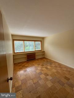 Building Photo - 4720 Chevy Chase Dr