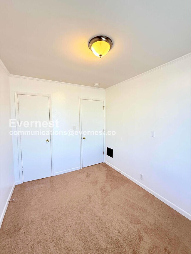 Building Photo - 1547 Airline Ave