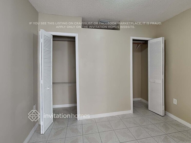 Building Photo - 5790 SW 156th Ct