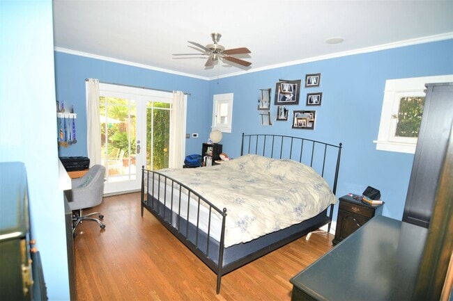 Building Photo - Beautiful Belmont Heights Home with Huge B...