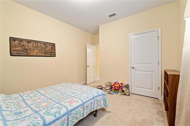 Building Photo - 2520 Bluebeard Ln