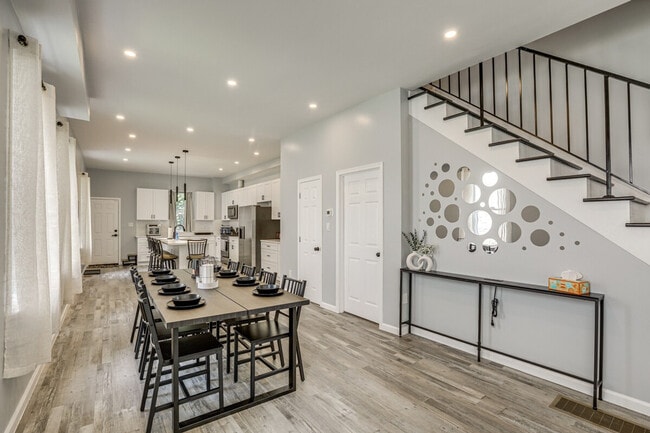 Building Photo - 5321 Wakefield St