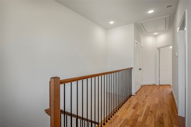 Building Photo - 6324 Del Rio St