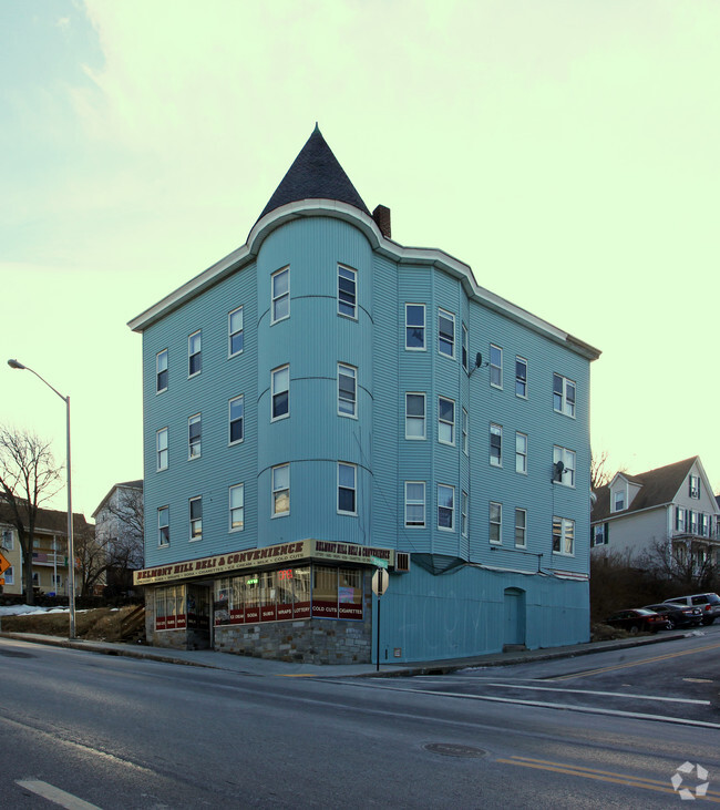 Building Photo - 158 Belmont St