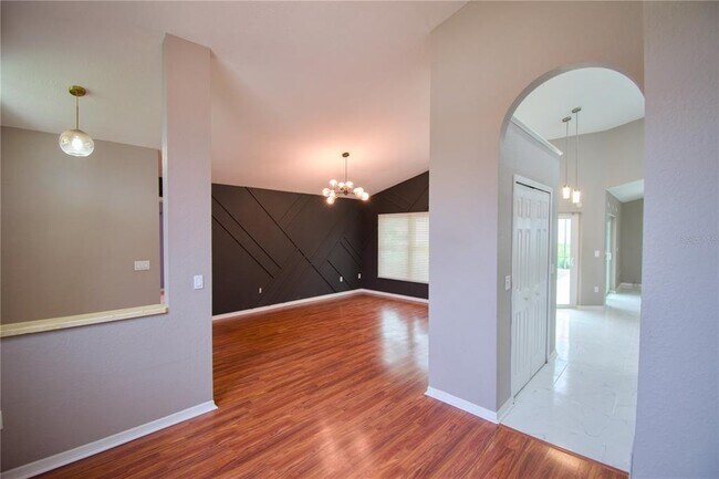 Building Photo - 447 Via Del Sol Dr