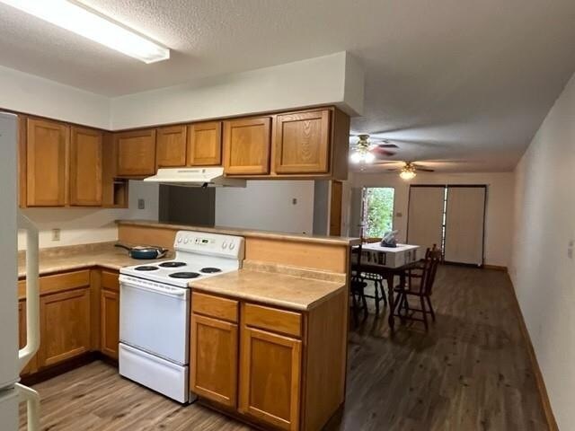 Building Photo - 35515 Oak Ridge Avenue Unit B