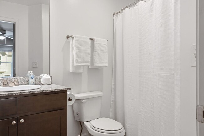 Building Photo - 205 Tiliwa Ct