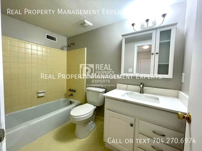 Building Photo - 9135 Spyglass Pl