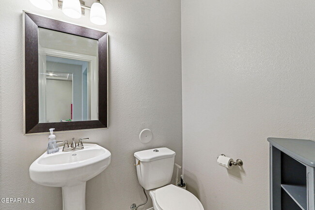 Building Photo - 2832 Mike Price Dr