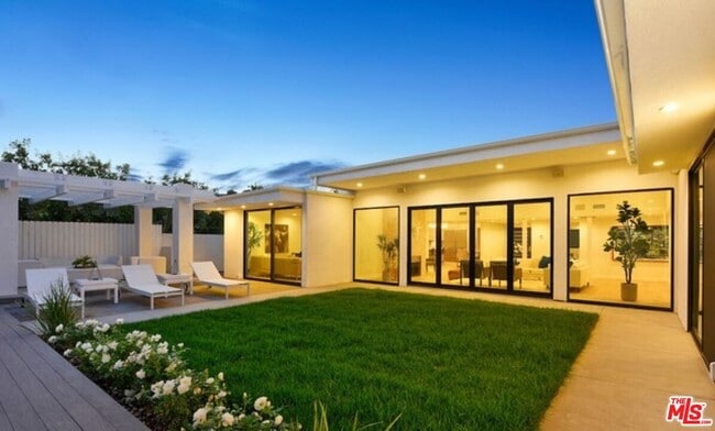 Building Photo - 5216 Los Adornos Way