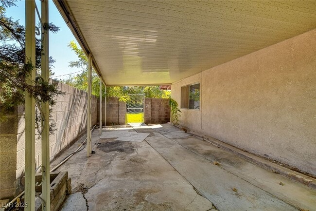 Building Photo - 5649 Sheila Ave