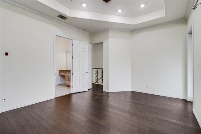 Building Photo - 14910 Leeward Dr