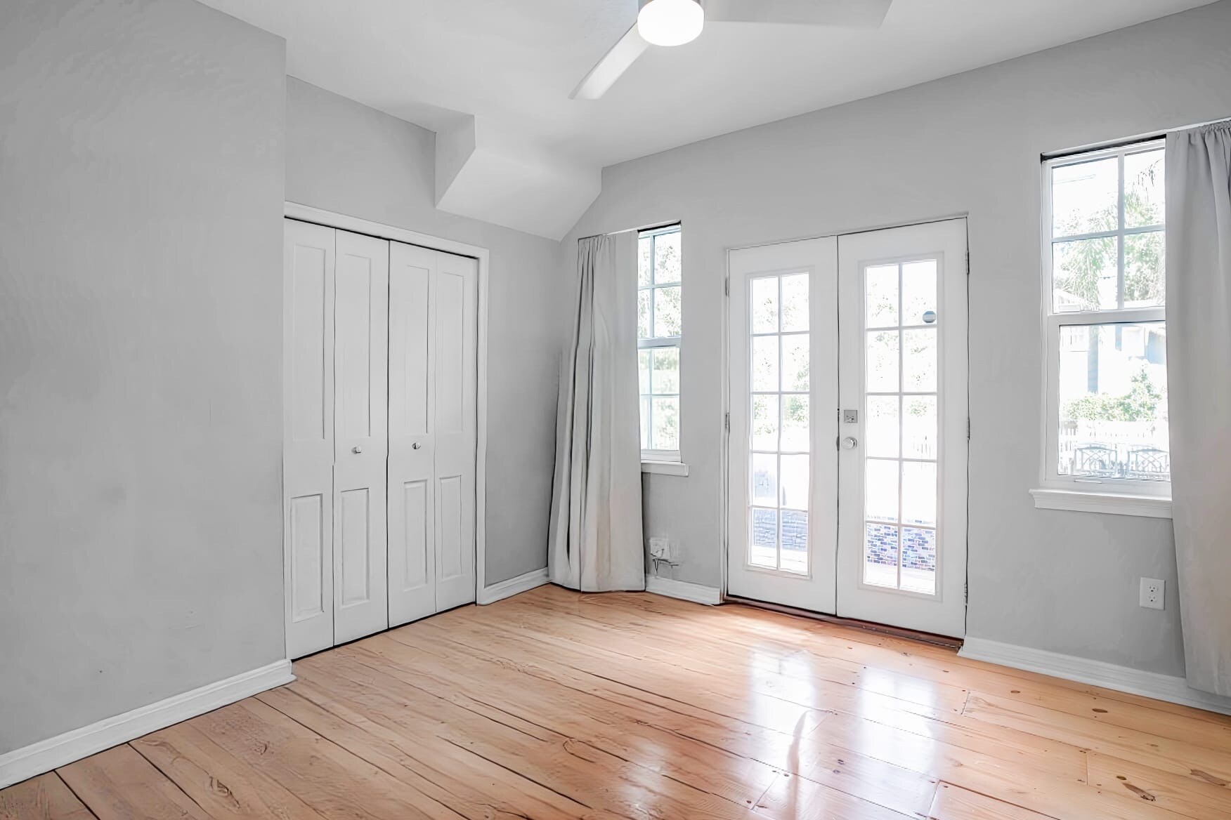 Building Photo - 523 E Livingston St