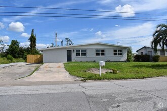 Building Photo - "Spacious 4-Bedroom Retreat in Panama City...