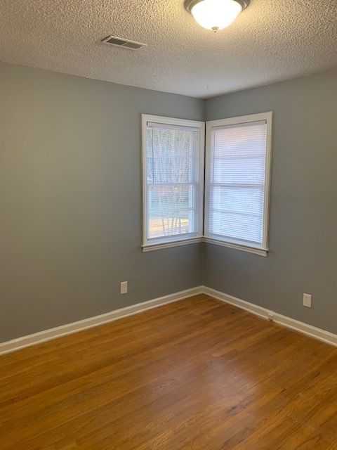 Building Photo - Beautiful freshly painted three bedroom home!