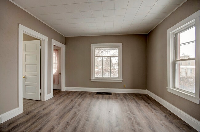 Building Photo - 306 Lime St