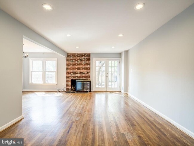 Building Photo - 1012 N Pelham St
