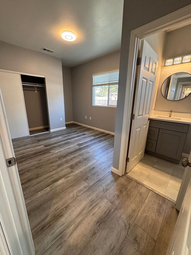 Building Photo - ADU Garden Grove