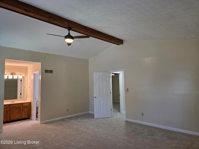 Building Photo - 4204 Holly Tree Dr