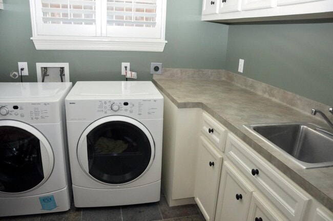 Building Photo - 13323 Brentonwood Ln