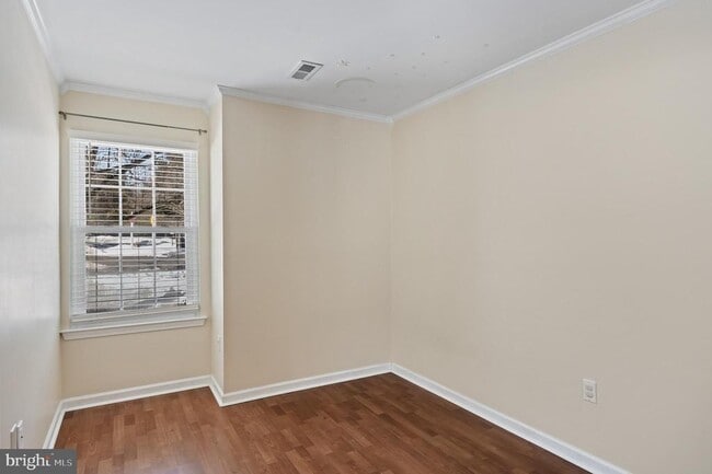 Building Photo - 1 Bridgewater Dr