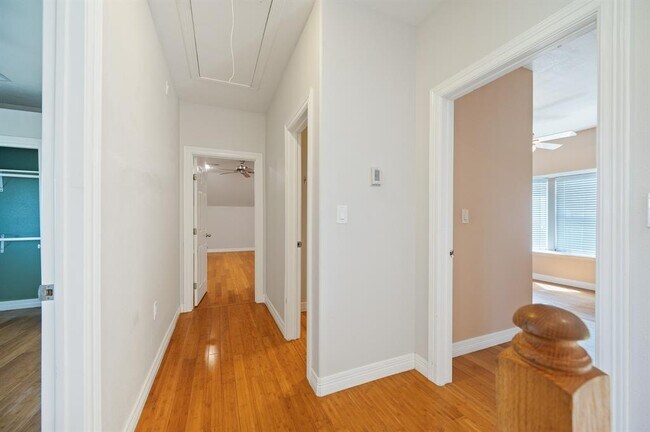 Building Photo - 13819 Lakeview Meadow Dr