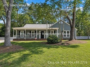 Building Photo - 401 Sandymead Rd