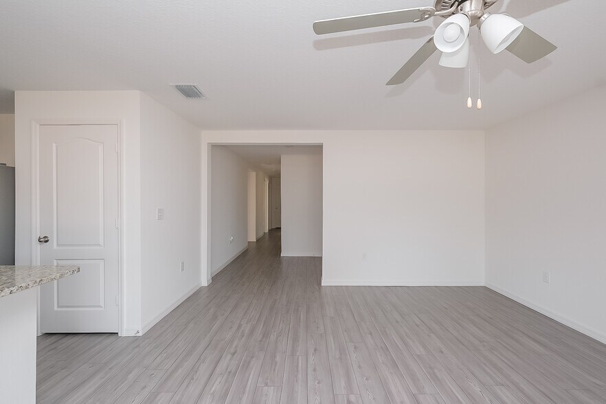 Building Photo - 8825 Southern Charm Cir