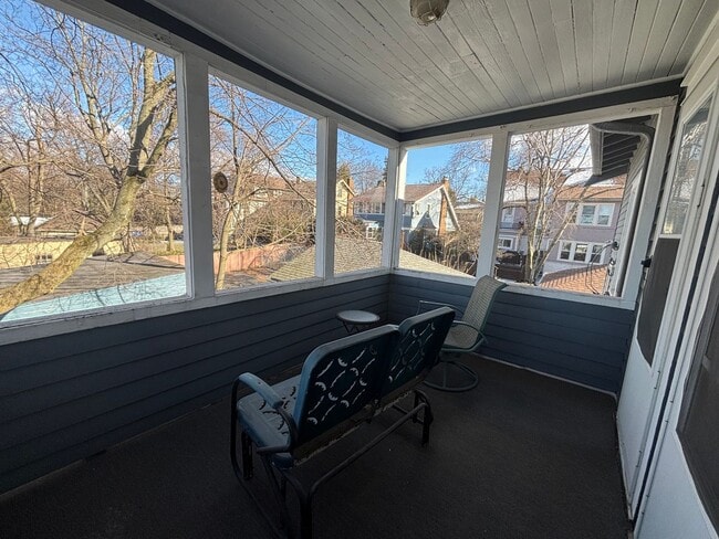 Building Photo - Middlehurst1741