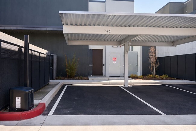 Building Photo - 2830 Northtowne Ln