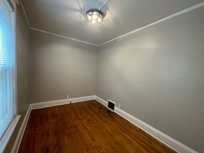Building Photo - 2524 N Weil St