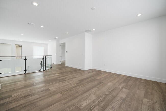 Building Photo - 8561 Crystal Downs Ave