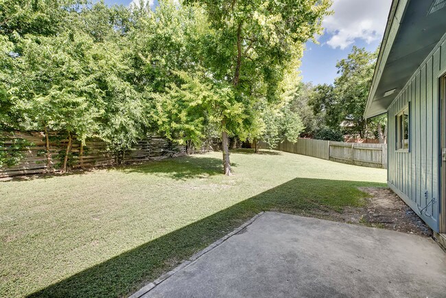 Building Photo - 16406 Spruce Cove St