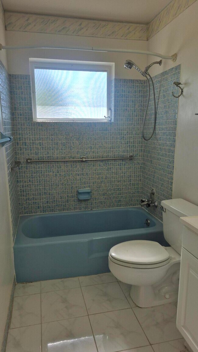 Building Photo - 2805 Crosley Dr E