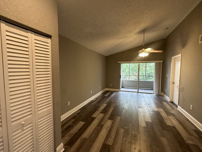 Building Photo - 2871 N Oakland Forest Dr